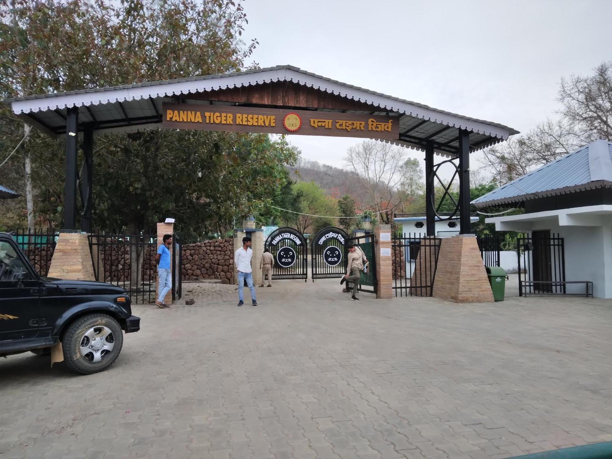 Happy Homestay Кхаджурахо Экстерьер фото